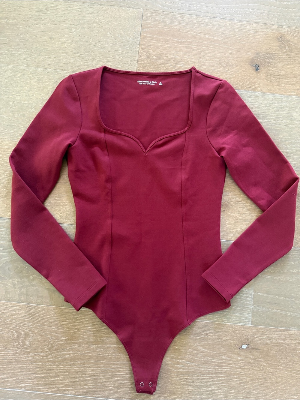 Abercrombie & Fitch Matte Seamless Long Sleeve Sweetheart Neckline Bodysuit | S